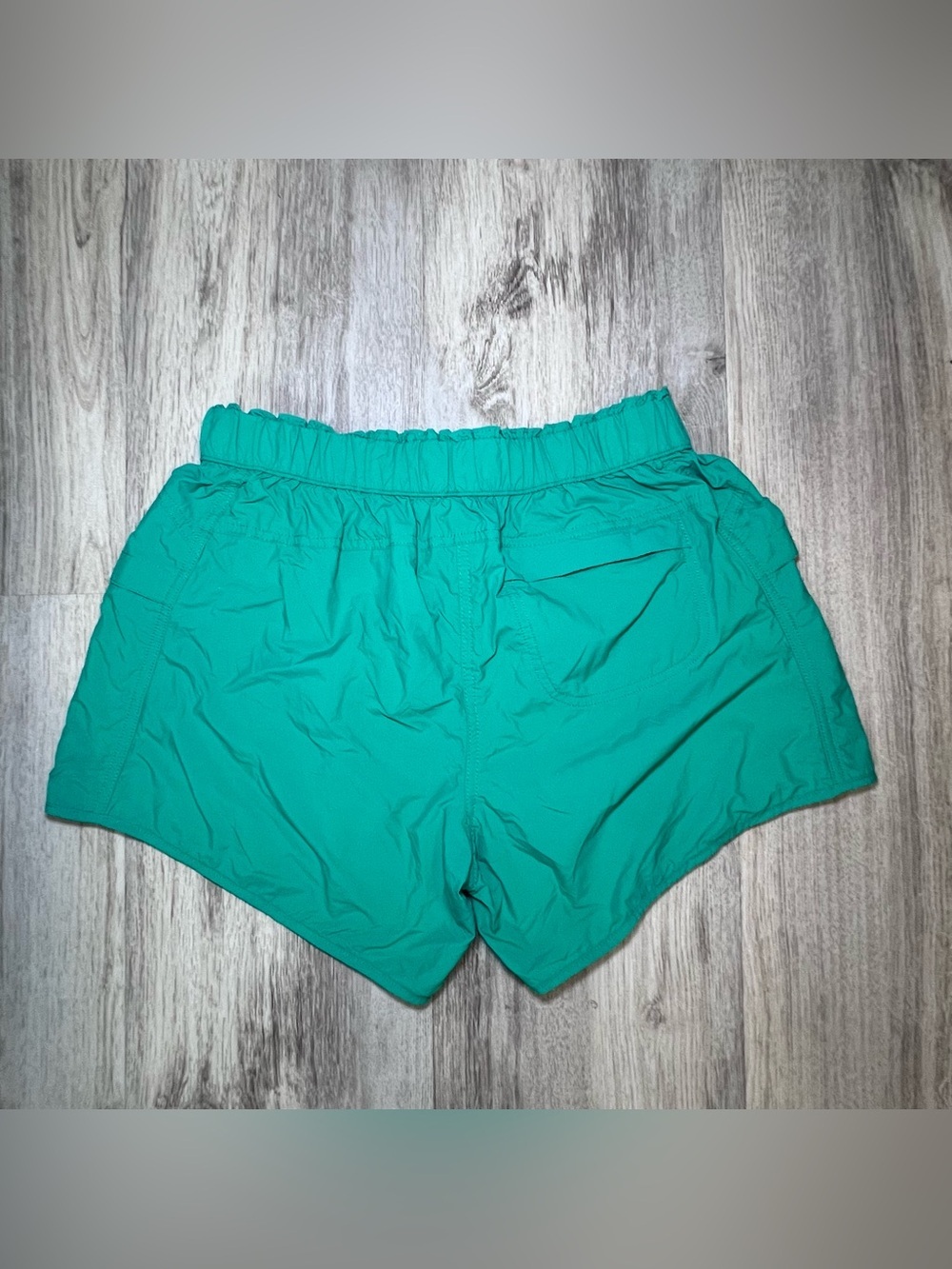 Free People Movement High Rise Elastic Waist Shorts Green - Small - Picture 4 of 8